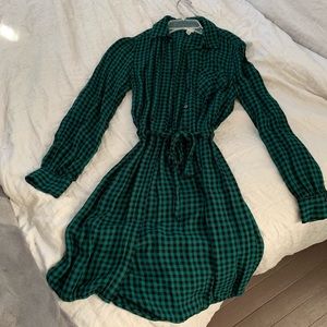 Plaid cinched waist long sleeve dress
